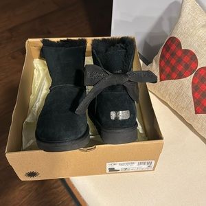 UGG Bailey Bow Mini